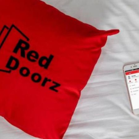 Reddoorz Plus @ Demangan Gejayan Pakualaman Buitenkant foto